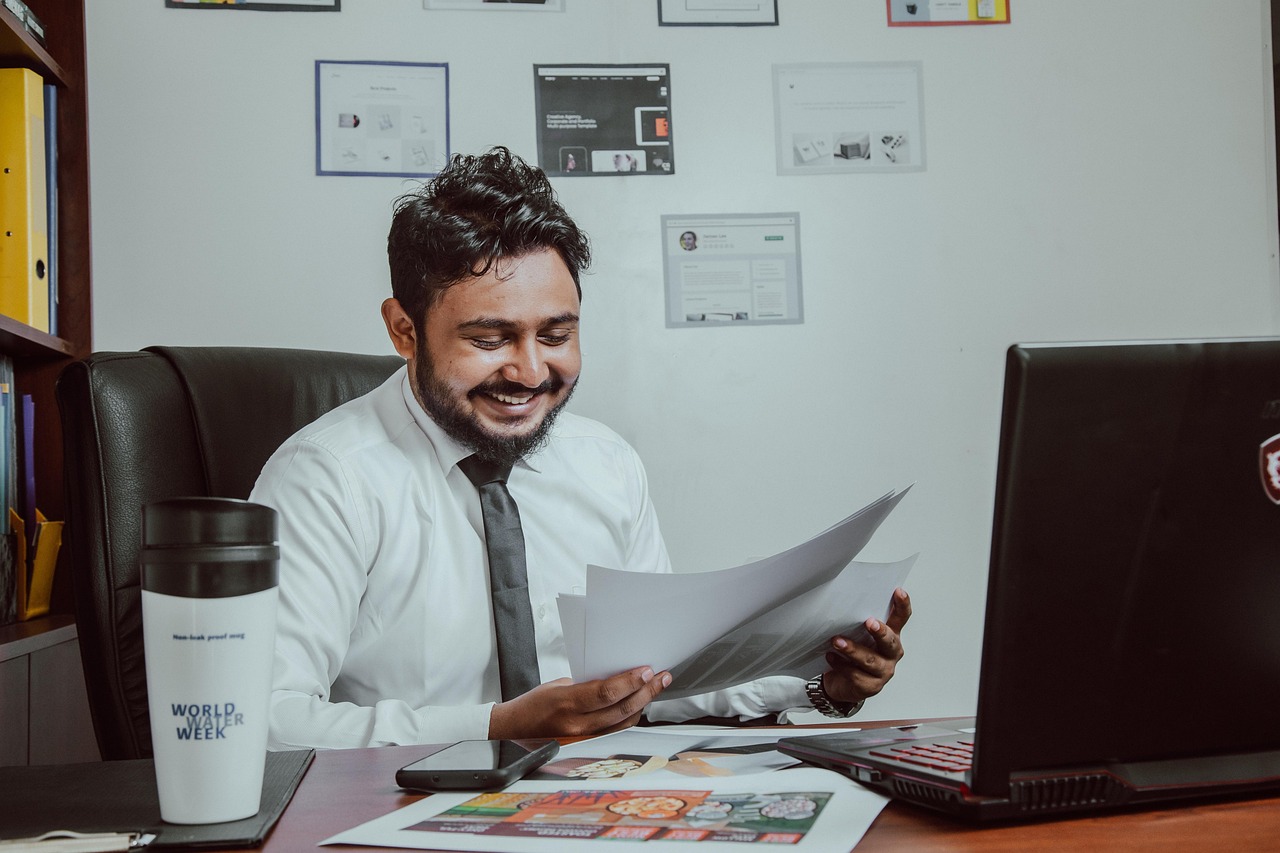 How Are Authorized Users and Joint Accounts Reported?